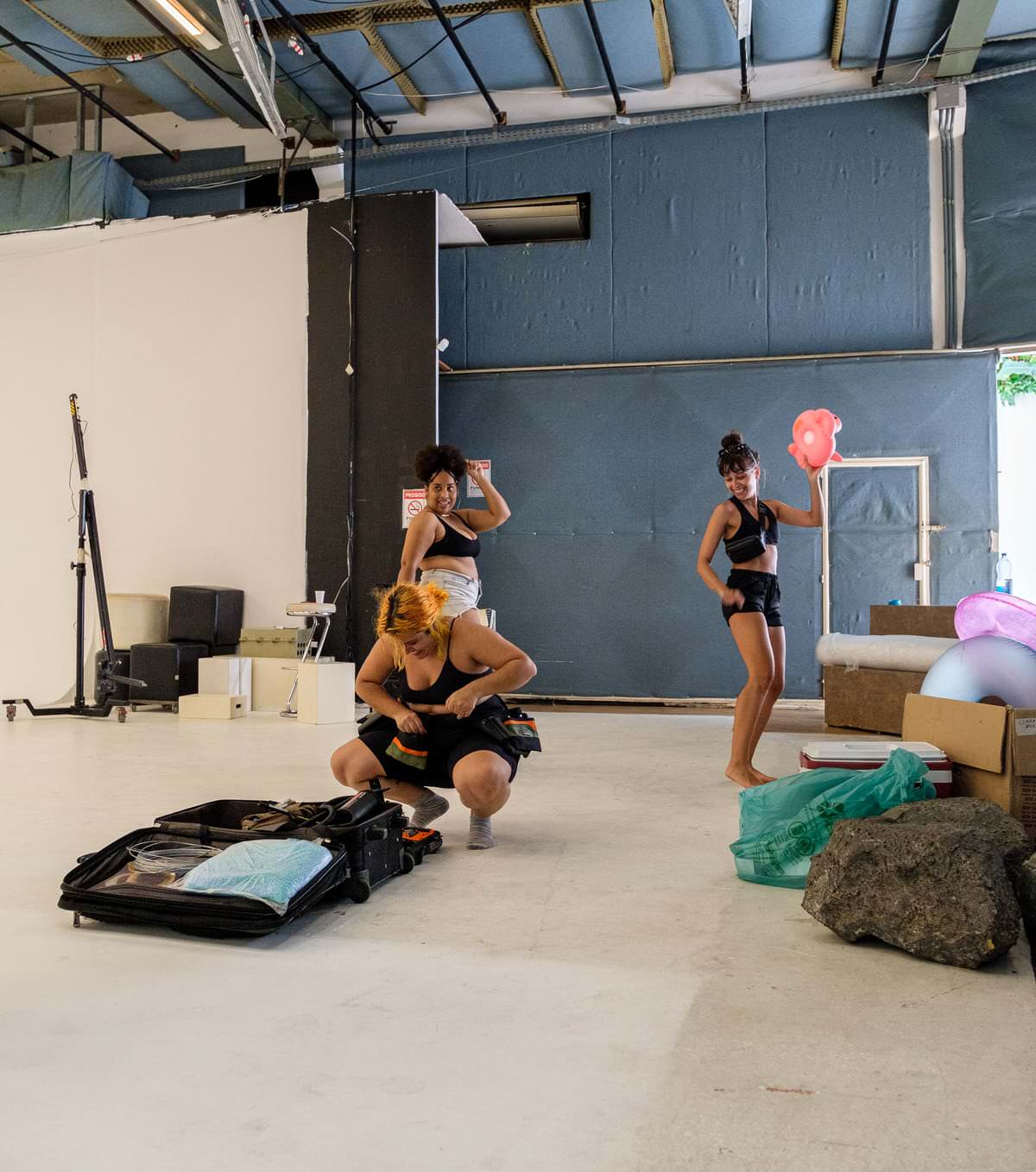 Making of 9 de Montagem do set do clipe Brisa da Boa da Kamatos